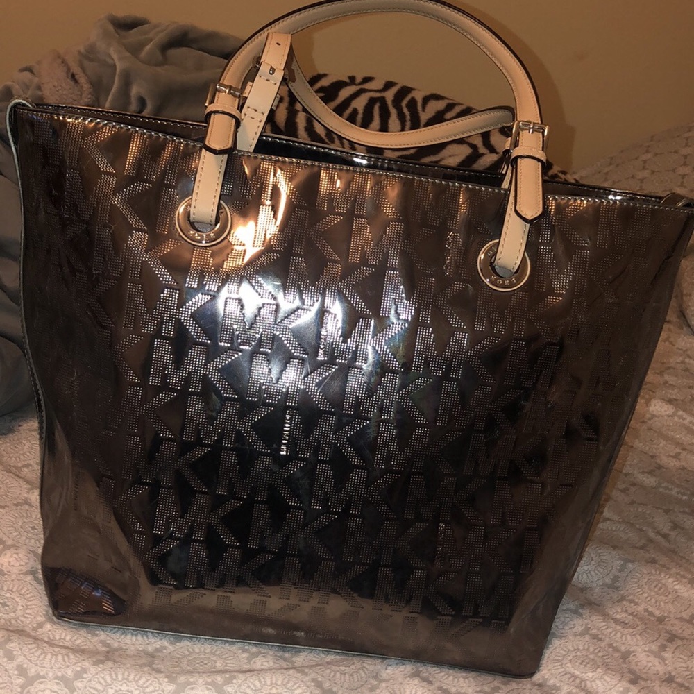 Michael kors purse